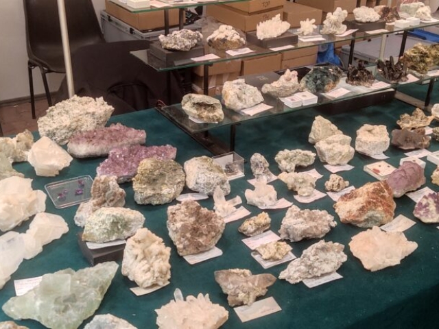 esposizione minerali banco fiera borsa mineral show milano preziosa 2023