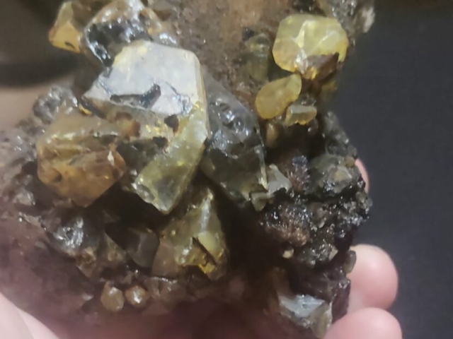 minerali campione di zolfo bituminoso proveninza miniere di Cozo Disi Sicilia